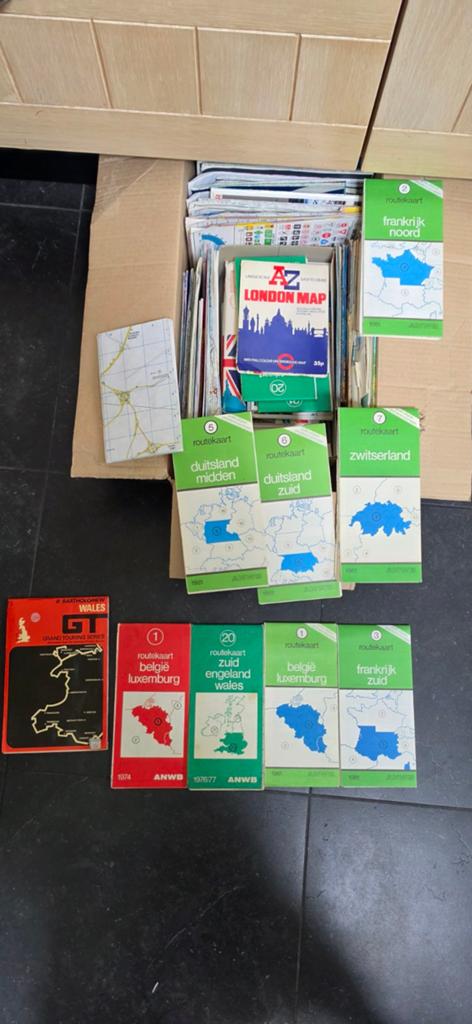 Doos vol oude Route- en Landkaarten Europa, Indonesië/Bali, Ophalen, Gelezen, 1800 tot 2000, Landkaart