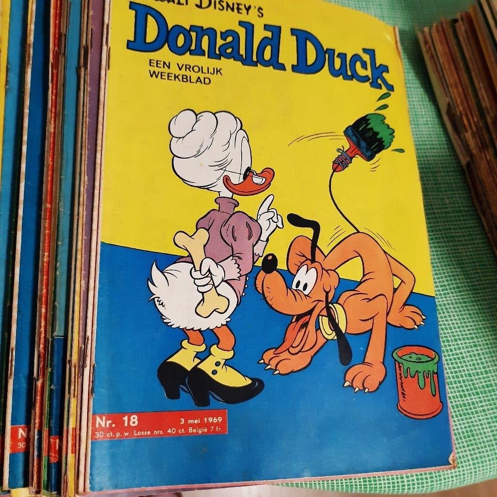 Donald Duck's  1961-65-66-69 en 55-57.  Totaal voor:, Donald Duck, Meerdere stripboeken, Ophalen, Gelezen