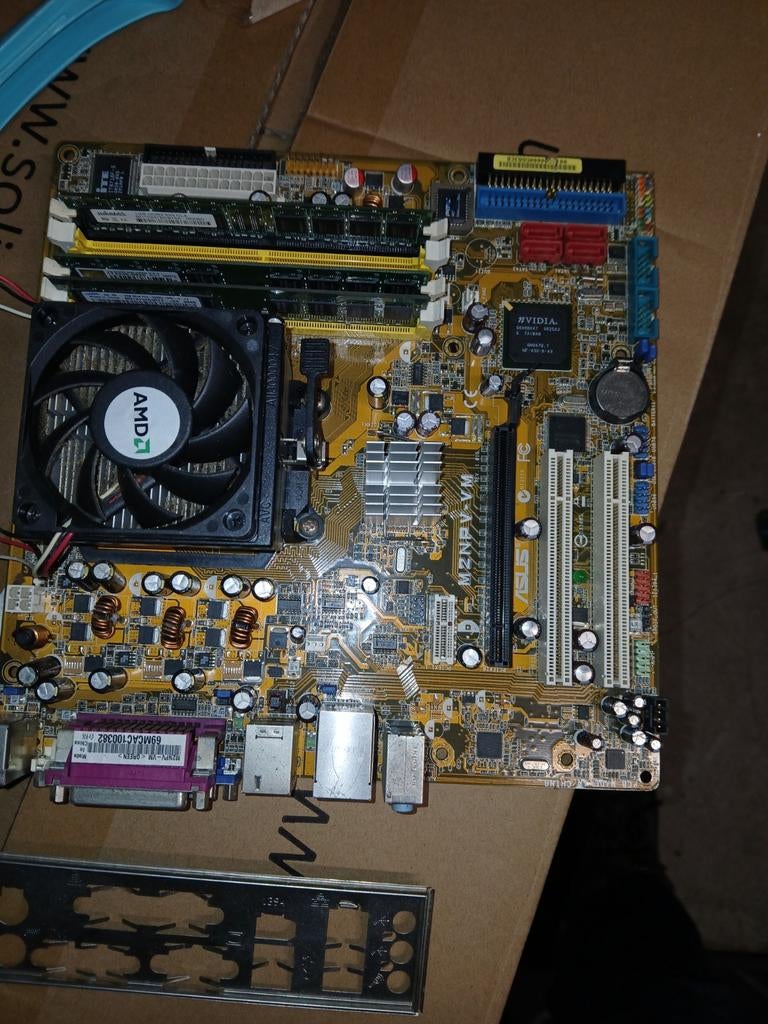 ASUS M2NPV-VM Moederbord met AMD Athlon Processor, Gebruikt, AMD, AM2, Ophalen of Verzenden