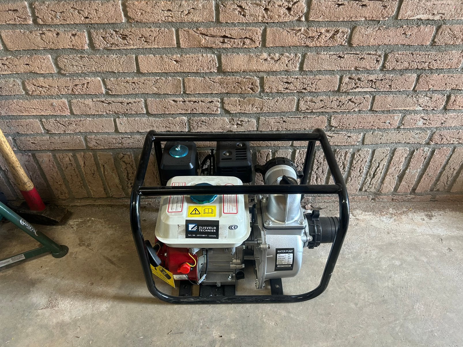 Waterpomp benzine, Tuin en Terras, Ophalen, Zo goed als nieuw, Handmatig