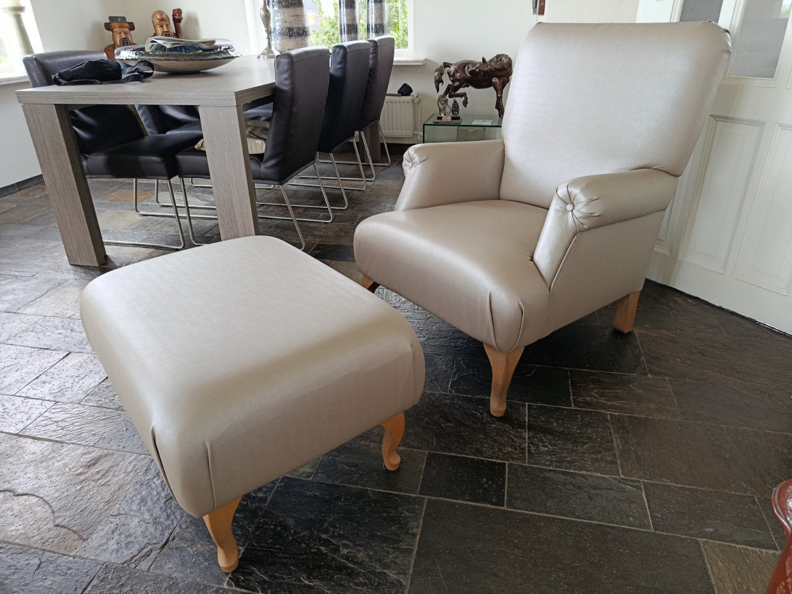 Olav fauteuil met voetenbank - Zo goed als nieuw, Ophalen, Hout, 75 tot 100 cm, Zo goed als nieuw