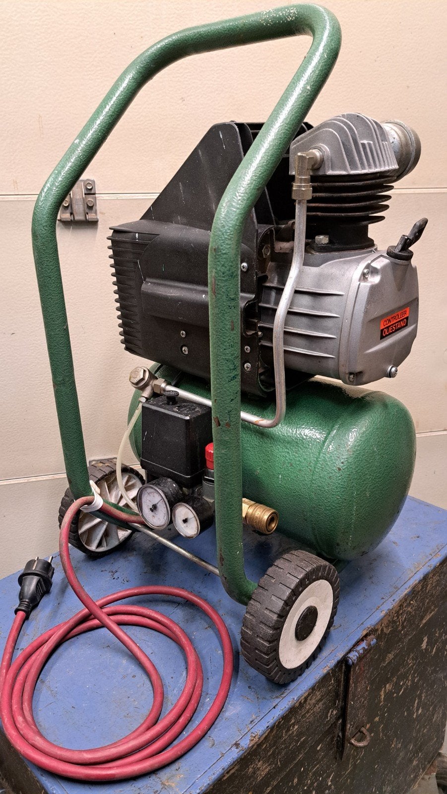 Mobiele Compressor, Ophalen, 6 tot 10 bar, Zo goed als nieuw, Minder dan 200 liter/min