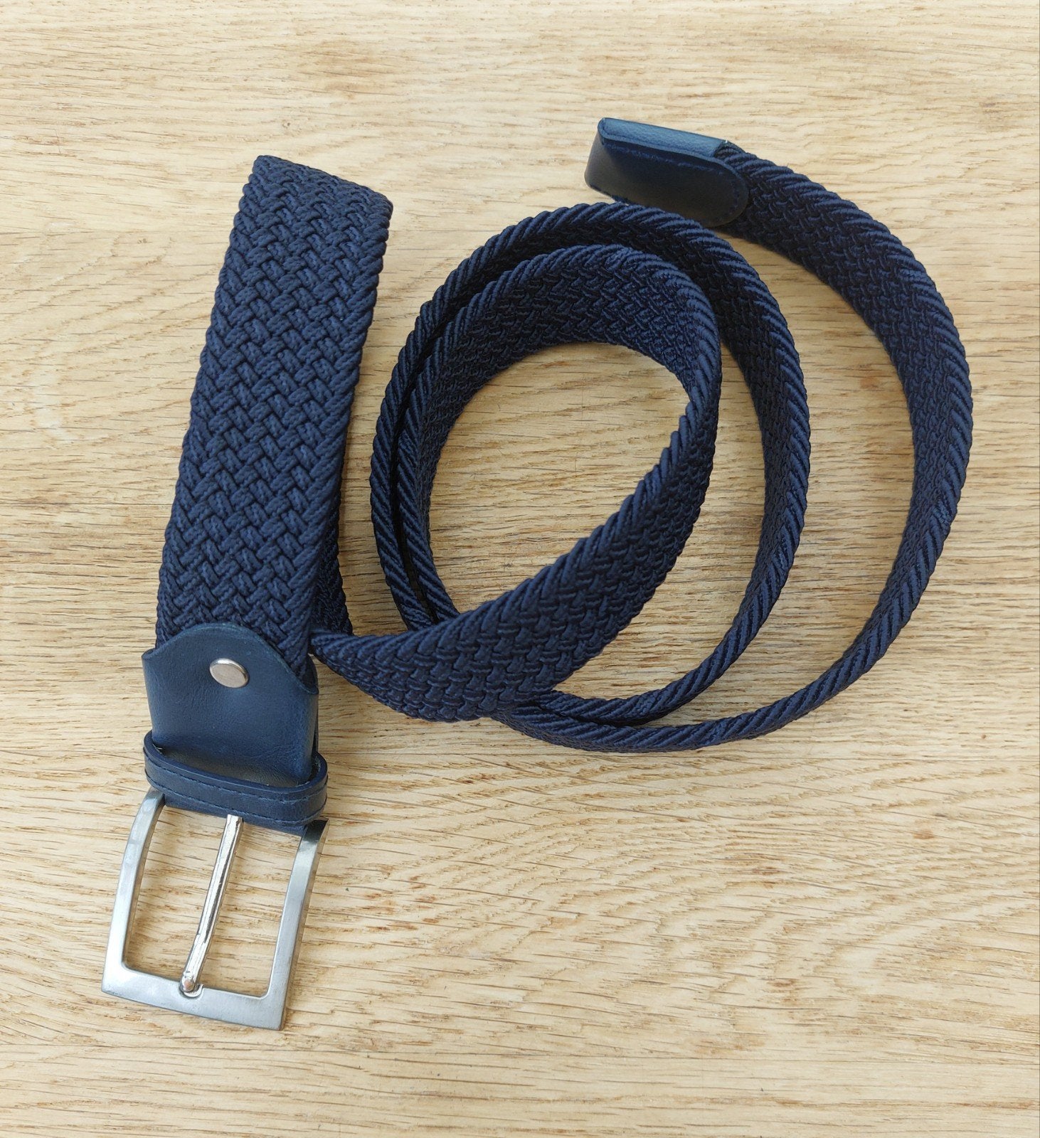 Nieuwe donkerblauwe elastische riem - 130 cm, Kleding | Dames, Riemen en Ceinturen, Ophalen of Verzenden, Nieuw, Overige kleuren