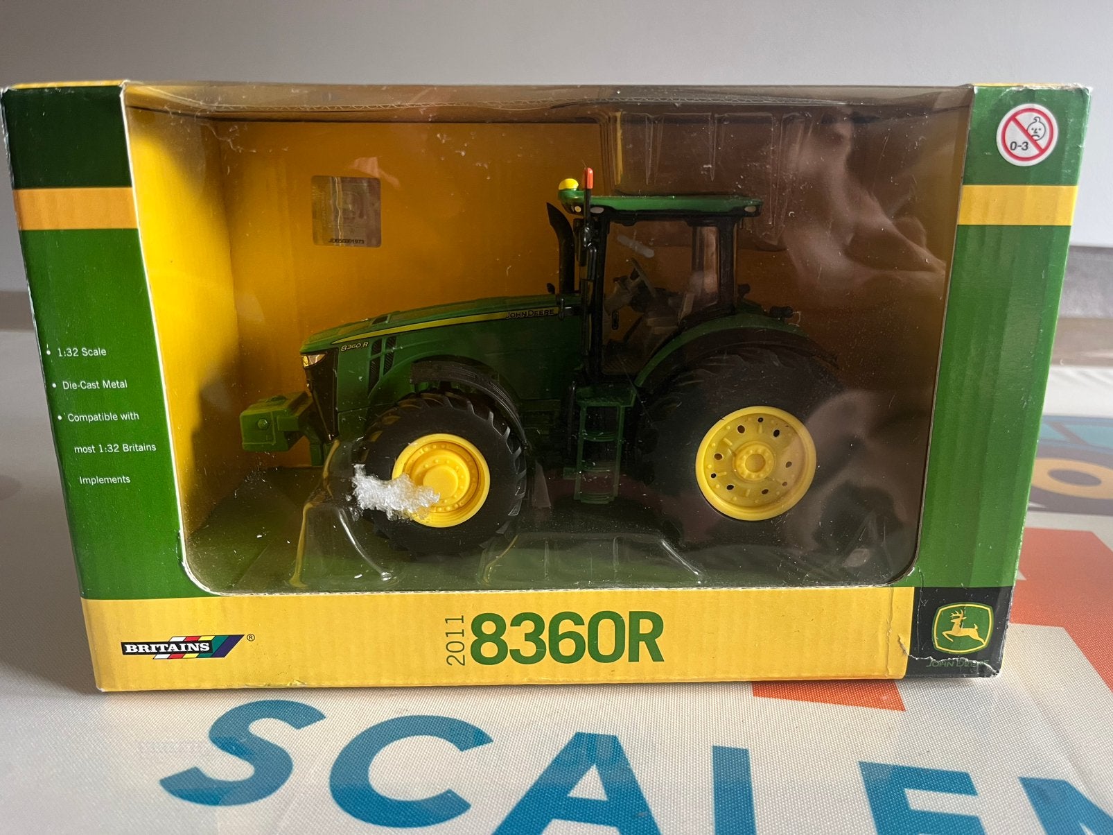 John Deere 8560 R trekker Britains 42650, Hobby en Vrije tijd, Ophalen of Verzenden, Nieuw, Tractor of Landbouw, Britains