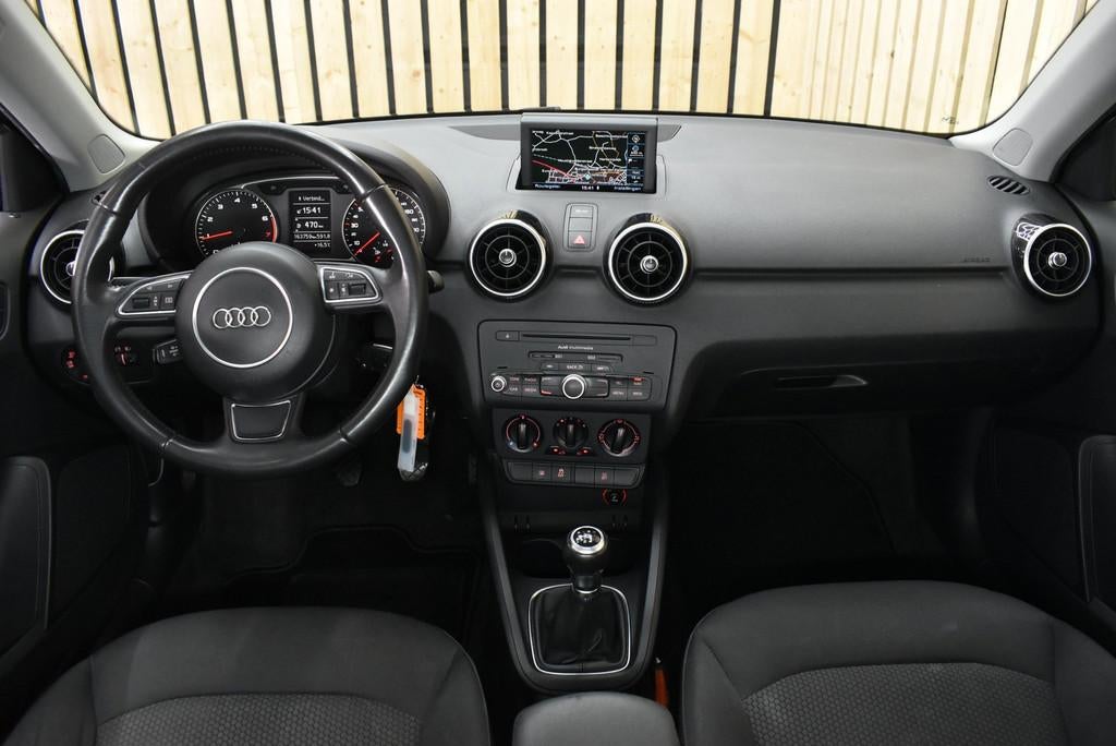 Audi A1 Sportback 1.2 TFSI Admired S-Line 1e eig. Navi Cruis, Voorwielaandrijving, Euro 5, 4 cilinders, 4 stoelen