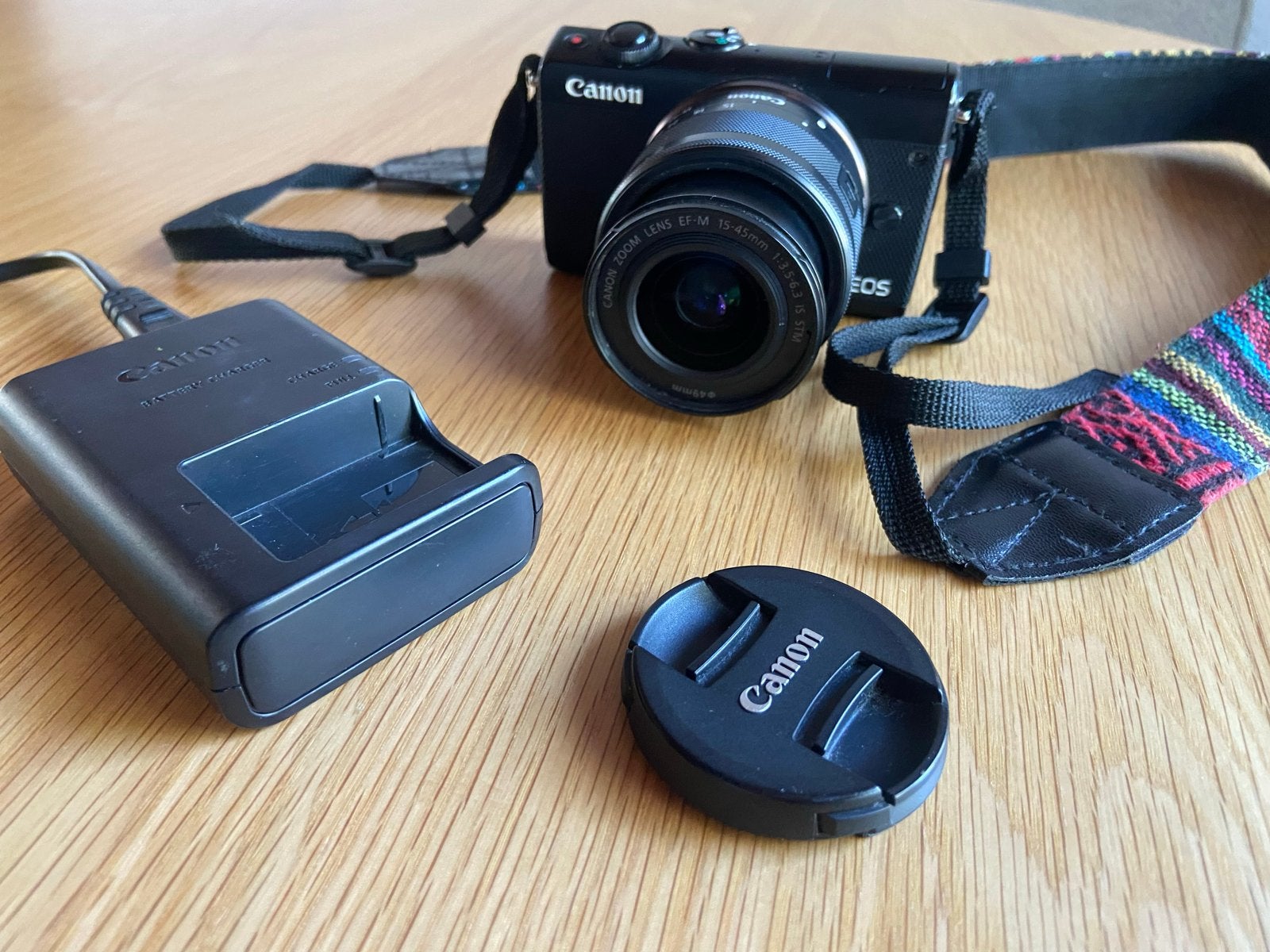 Canon EOS M100 Systeemcamera met EF-M 15-45mm lens, Ophalen, Canon, Beeldstabilisatie, Zo goed als nieuw