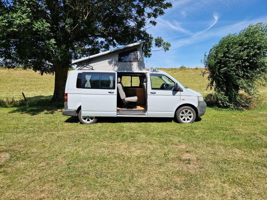 Volkswagen T5 Buscamper/ 9 personen (APK 22 april 2027), Volkswagen, Watertank (Schoon), Particulier, ABS