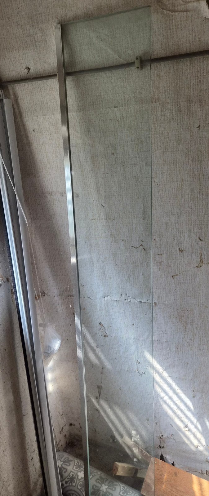 Douchewand glas 30 cm x 2 meter, Doe-het-zelf en Verbouw, Sanitair, Ophalen, Zo goed als nieuw, Glas, Douche
