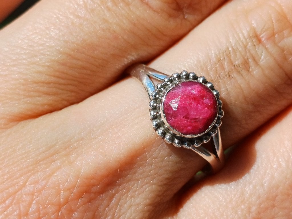 Vanoli 925 zilveren ring met ruwe robijn maat 19, Daiva1973@hotmail.com, 18 tot 19, Vanoli, Amsterdam