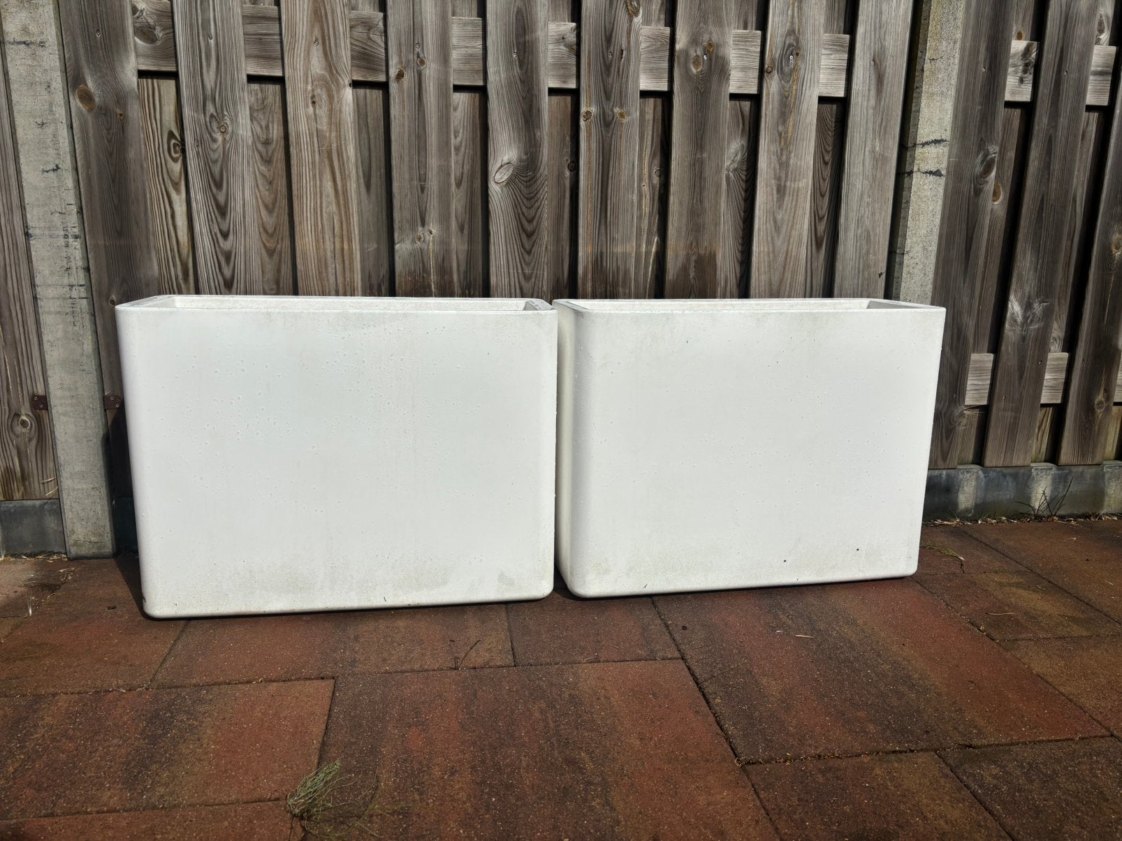 2 grote plantenbakken wit, Tuin en Terras, Bloempotten, Ophalen, Kunststof, Gebruikt, 40 cm of meer