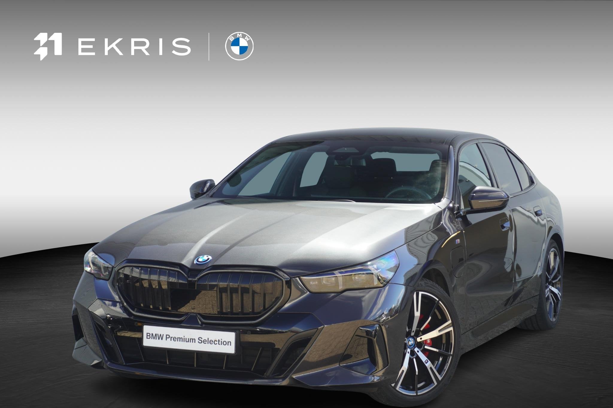 BMW 5 Serie Sedan 530e | M Sportpakket Pro | Harman Kardon |, Auto's, 1998 cc, 4 cilinders, Met garantie (alle), Parkeercamera