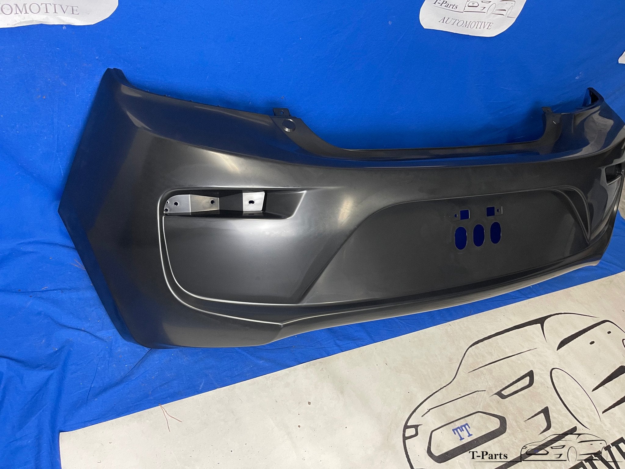 Mitsubishi space star 2016+ achterbumper origineel bumper ni, Info@fabrikant.eu, Ophalen of Verzenden, Fabrikantstraat 1
1000 AA  Amsterdam