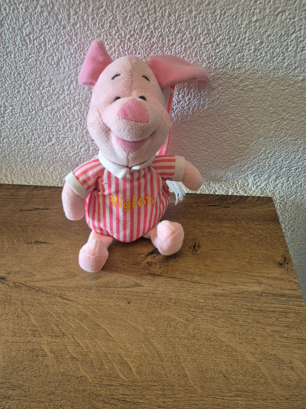Disney Knorretje knuffel in gestreepte pyjama, Kinderen en Baby's, Disney, Overige typen, Ophalen of Verzenden, Middelgroot (20 tot 80 cm)