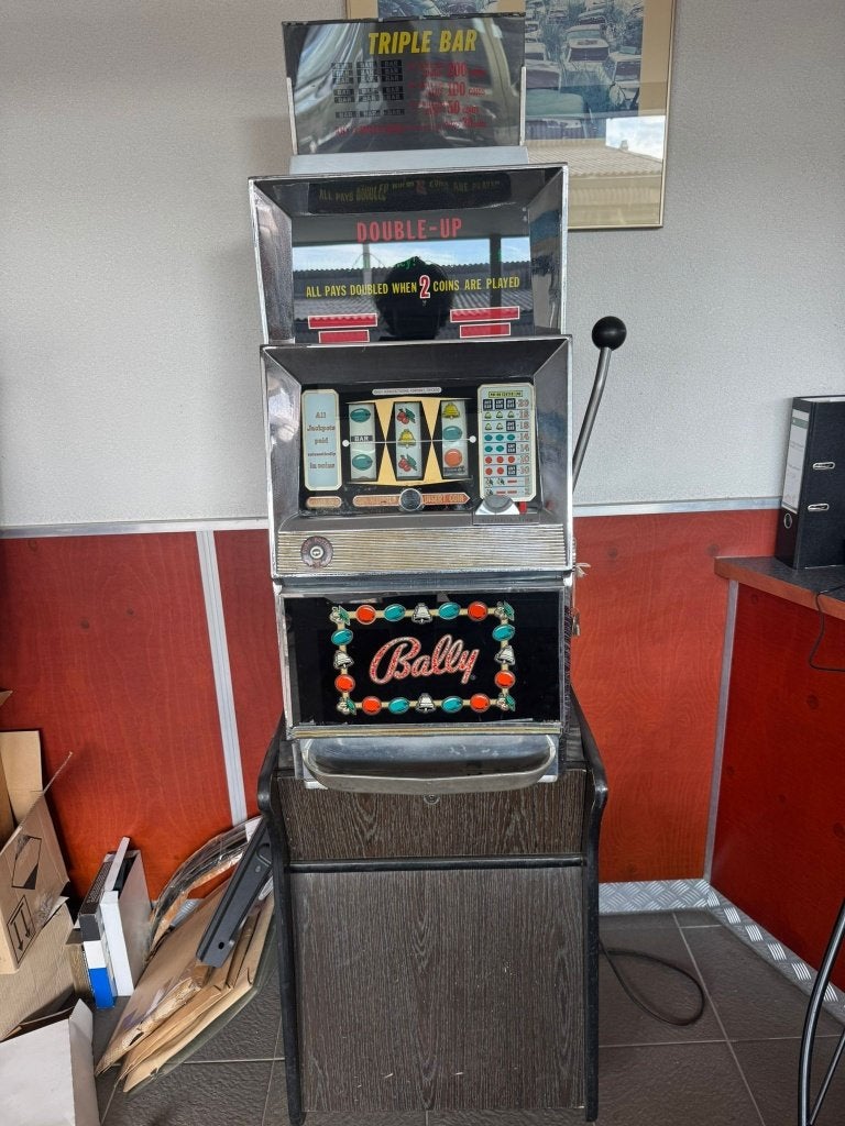 Bally Gokkast / Fruitautomaat, Verzamelen, Euro, Ophalen, Gebruikt, Met sleutels