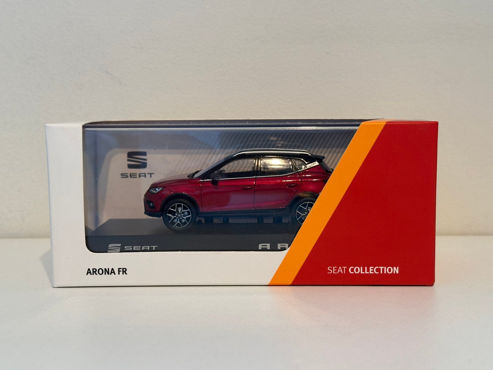 Seat Arona FR (2017) | Paragon | schaal 1:43, Ophalen of Verzenden, Zo goed als nieuw, Auto