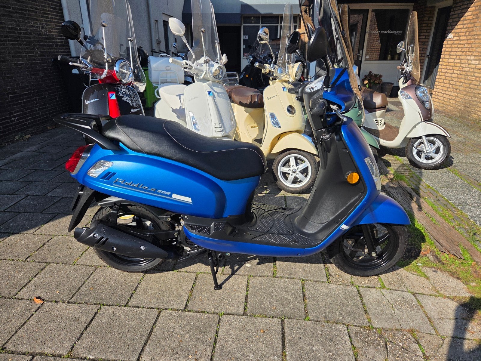 Sym fiddle 25km e5 Nieuwstaat, Fietsen en Brommers, Ophalen of Verzenden, Zo goed als nieuw, Benzine, Fiddle