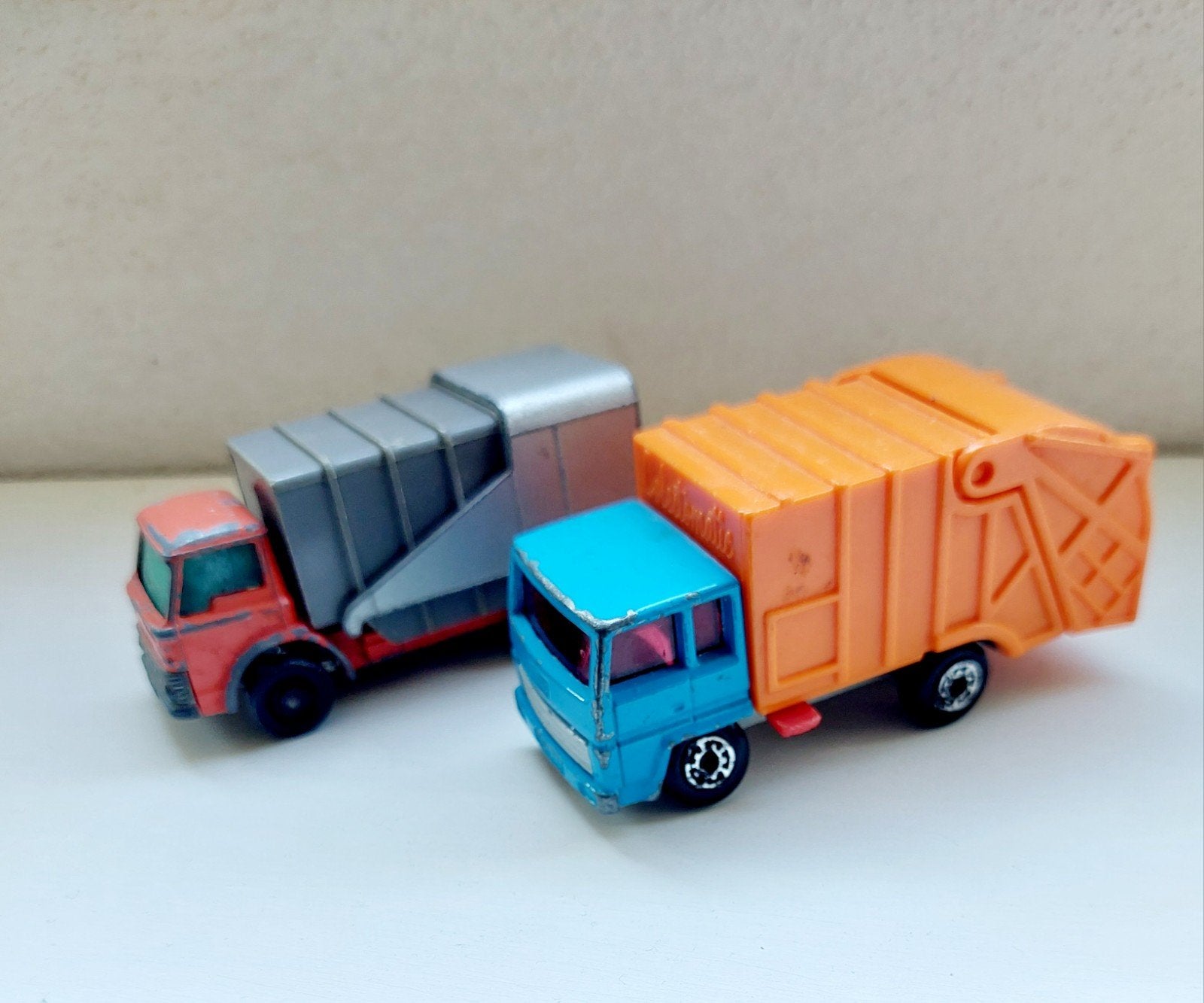 Matchbox Lesney- 2  vuilnisauto's, Ophalen of Verzenden, Gebruikt
