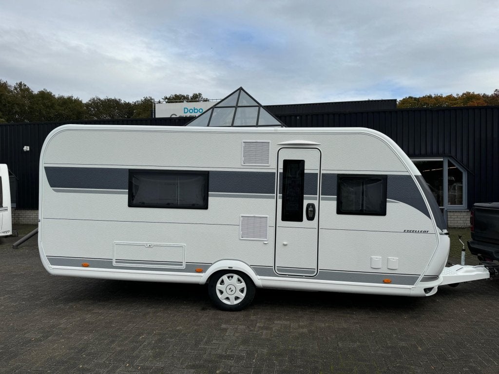 Hobby Excellent 495 WFB 2026, Caravans en Kamperen, Rondzit, Hobby, Schokbreker, Bedrijf