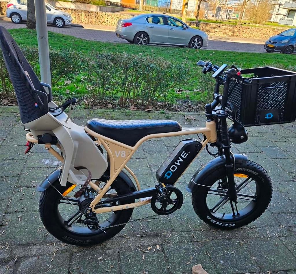 Ouxi V8 250W Fatbike met kinderzitje en mand, Fietsen en Brommers, Fietsen | Bakfietsen, Ophalen, Zo goed als nieuw