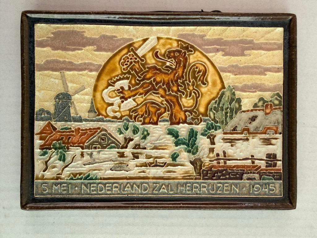 Cloisonné Tegel De Porceleyne Fles 5 Mei 1945, Antiek en Kunst, Ophalen of Verzenden