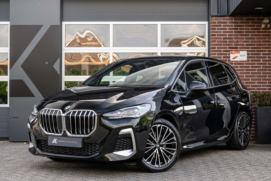 BMW 2 Serie 220 Active Tourer 220i M-Sport | Harman/Kardon |, Gebruikt, 156 pk, Alcantara, Zwart