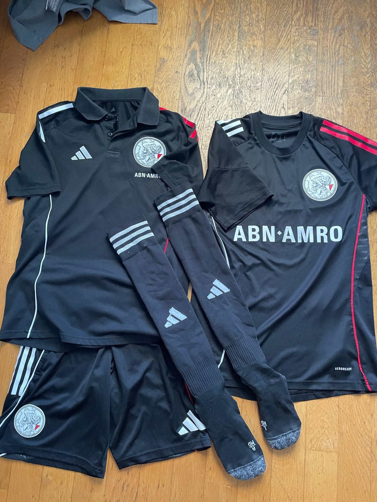 Ajax trainingspak +shirt, broekje, sweater, sokken - Maat XS, Sport en Fitness, Voetbal, Maat XS of kleiner, Ophalen of Verzenden