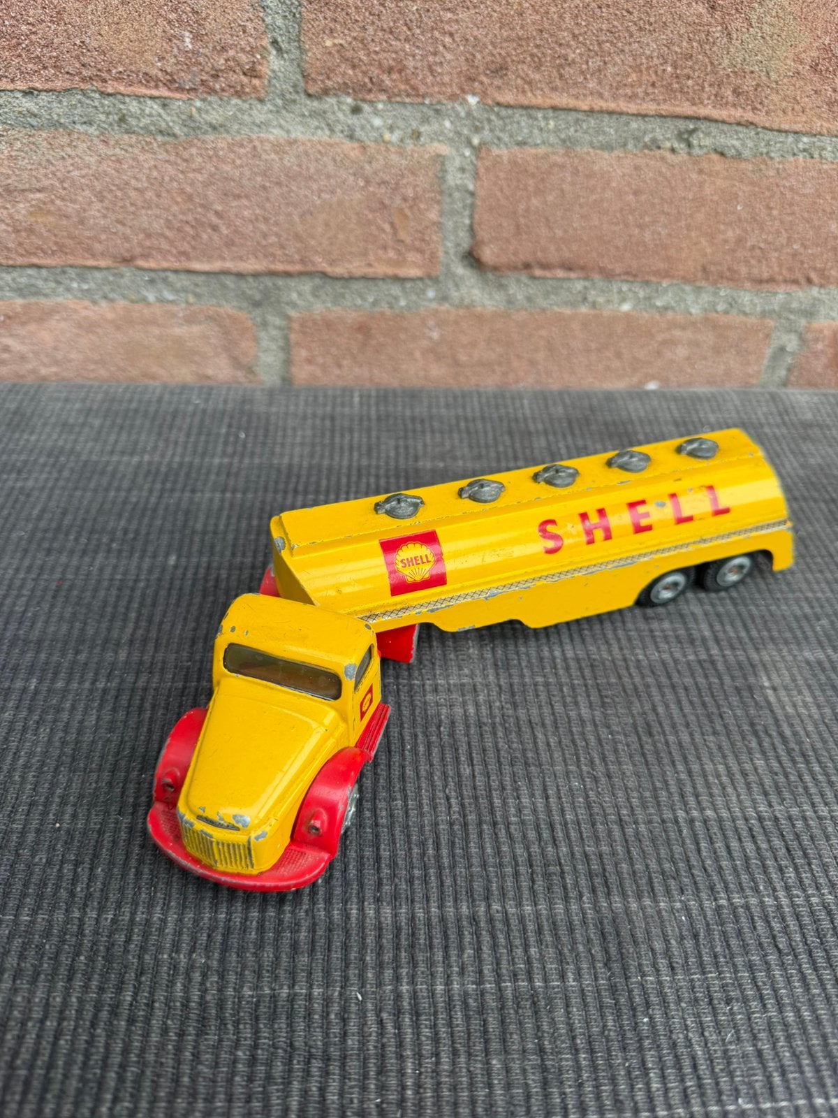 1:50 Tekno Denmark Volvo “SHELL” ……. 50,-, Ophalen of Verzenden, Gebruikt, Bus of Vrachtwagen, Tekno