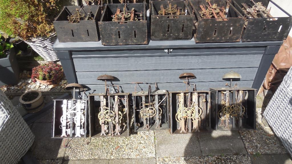 15 stuks comtoise klokken  frames, Antiek en Kunst, Ophalen