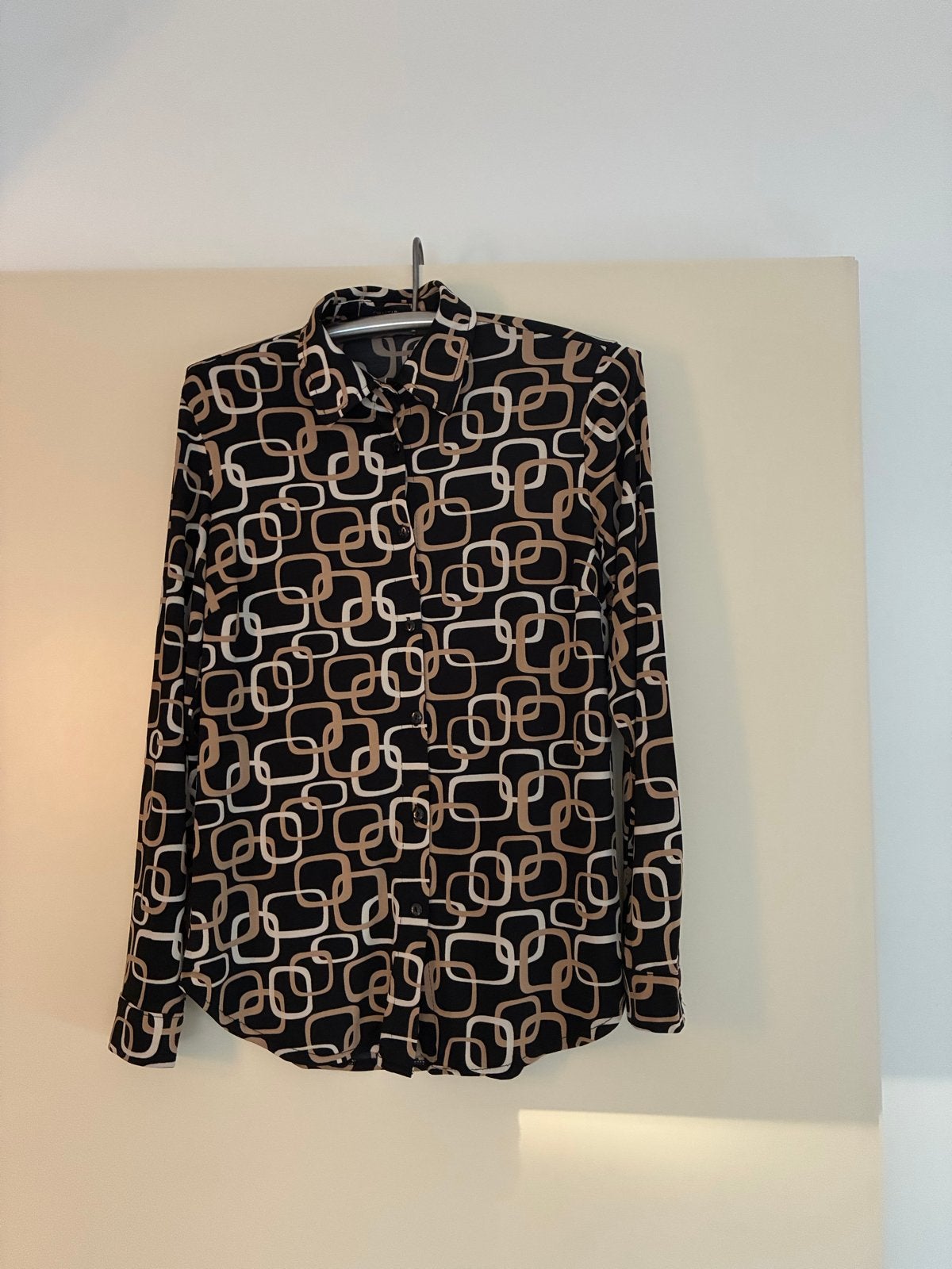 Chastar Blouse met Geometrische Print, Kleding | Dames, Ophalen of Verzenden, Gedragen, Maat 36 (S), Zwart