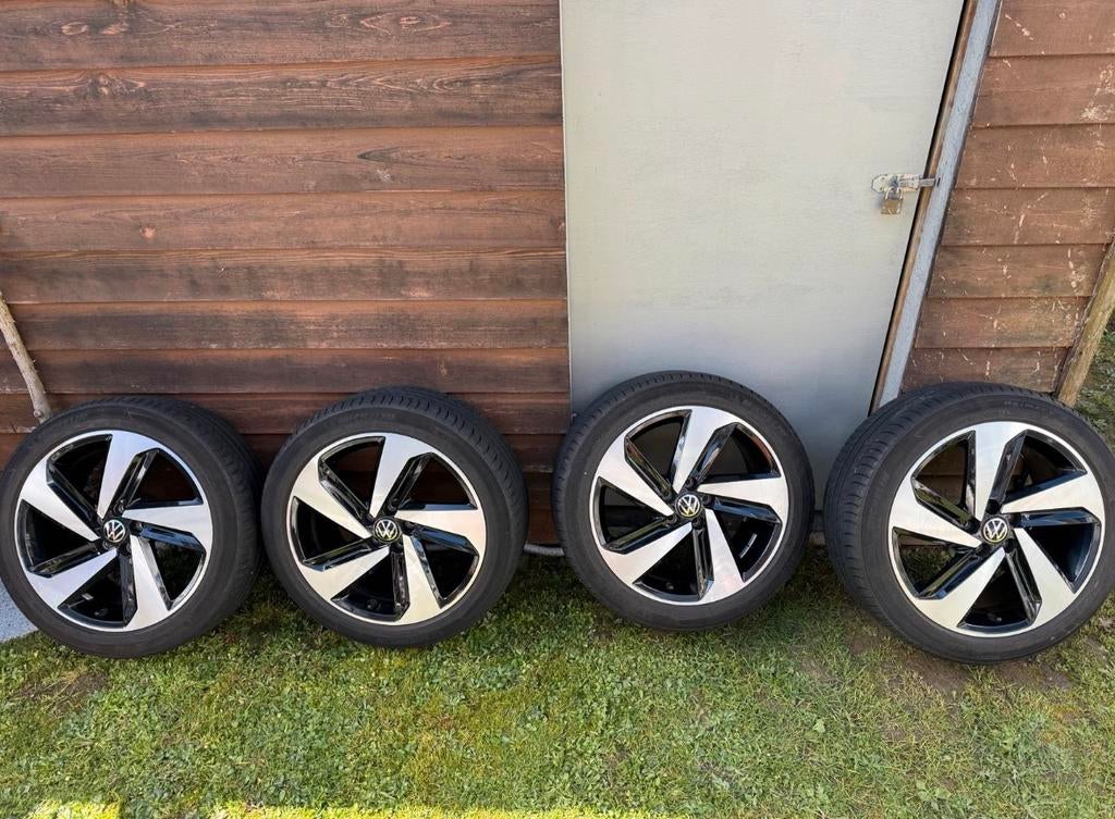 Originele Polo 2G GTI velgen 215 45 17 Milton Keyness 5x100, Velg(en), Total car expert, Ophalen of Verzenden, Personenwagen