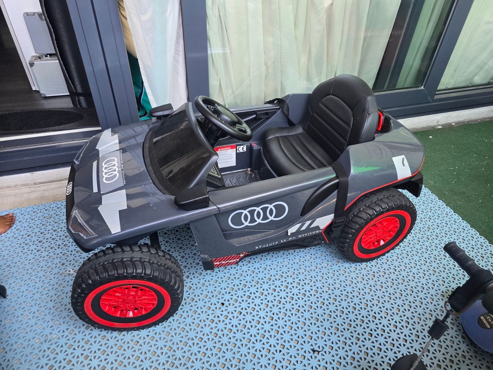 Elektrische kinderauto Audi met afstandsbediening, Ophalen of Verzenden, Zo goed als nieuw, Overige typen