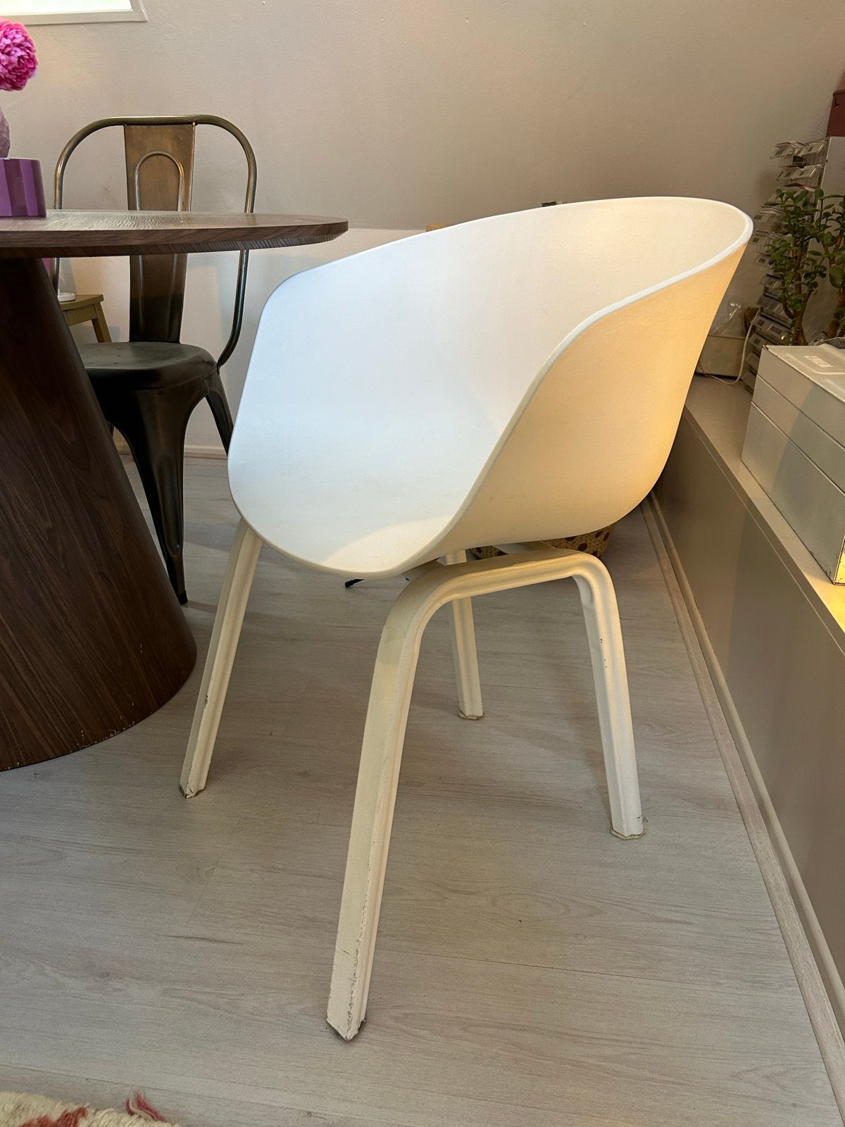 Witte kuipstoel, Huis en Inrichting, Stoelen, Ophalen, Kunststof, Gebruikt, Wit