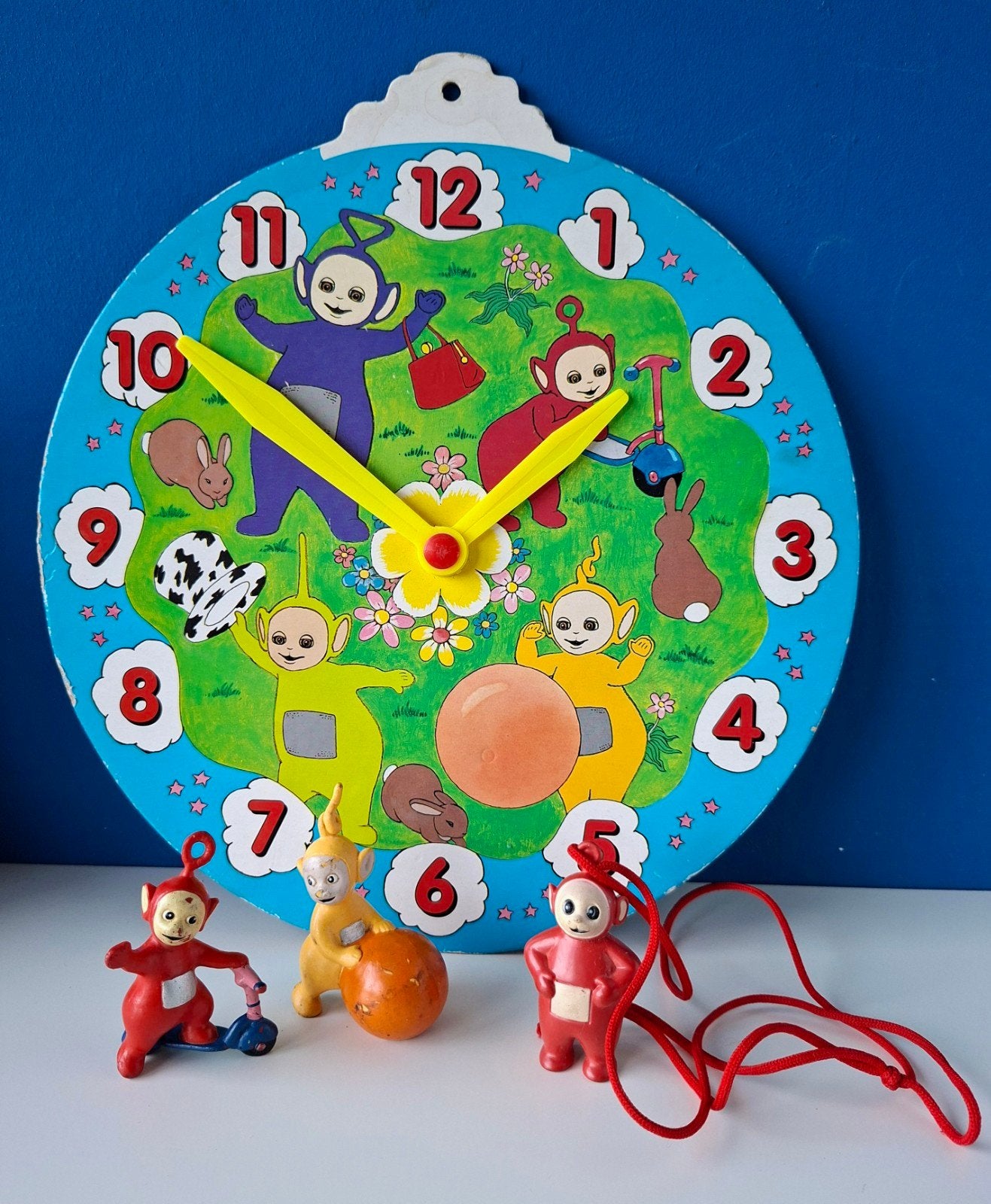 Teletubbies/klok poppetjes ketting, Ophalen of Verzenden, Gebruikt, Actiefiguur of Pop