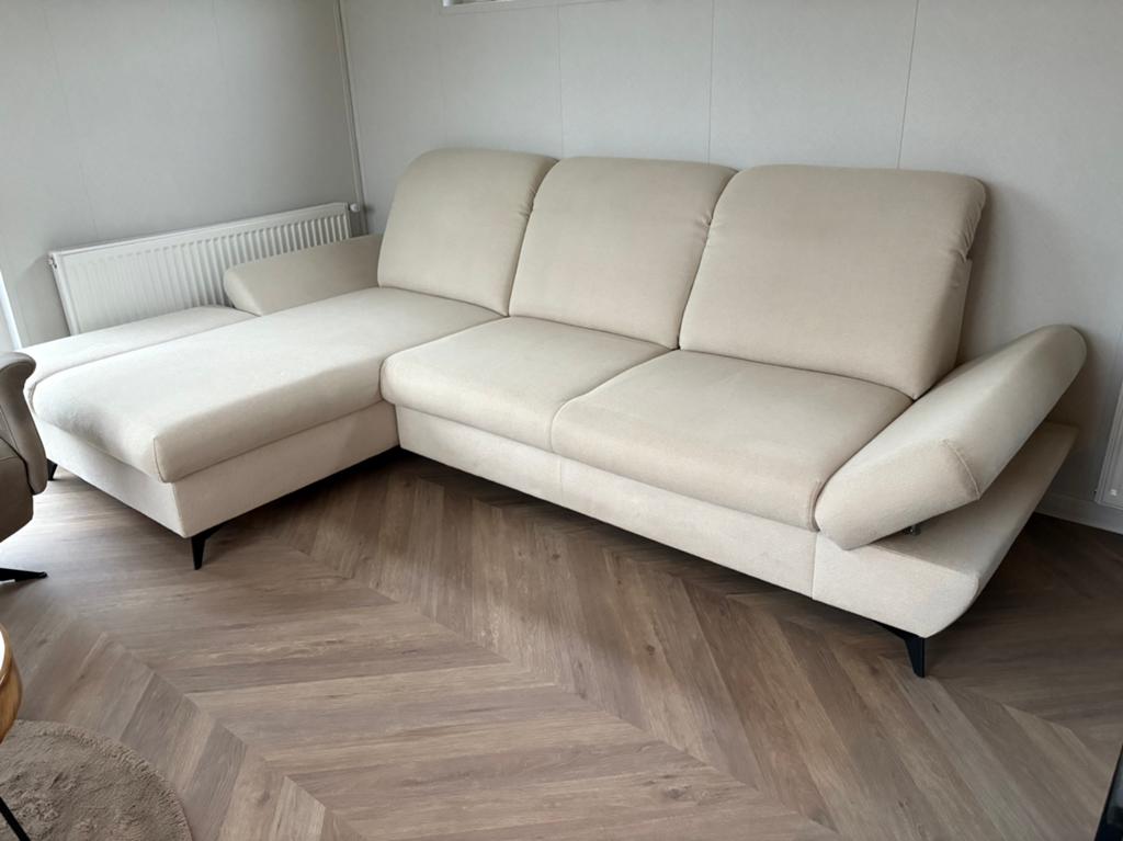Meubella hoekbank creme/offwhite met opbergruimte, Ophalen, Zo goed als nieuw