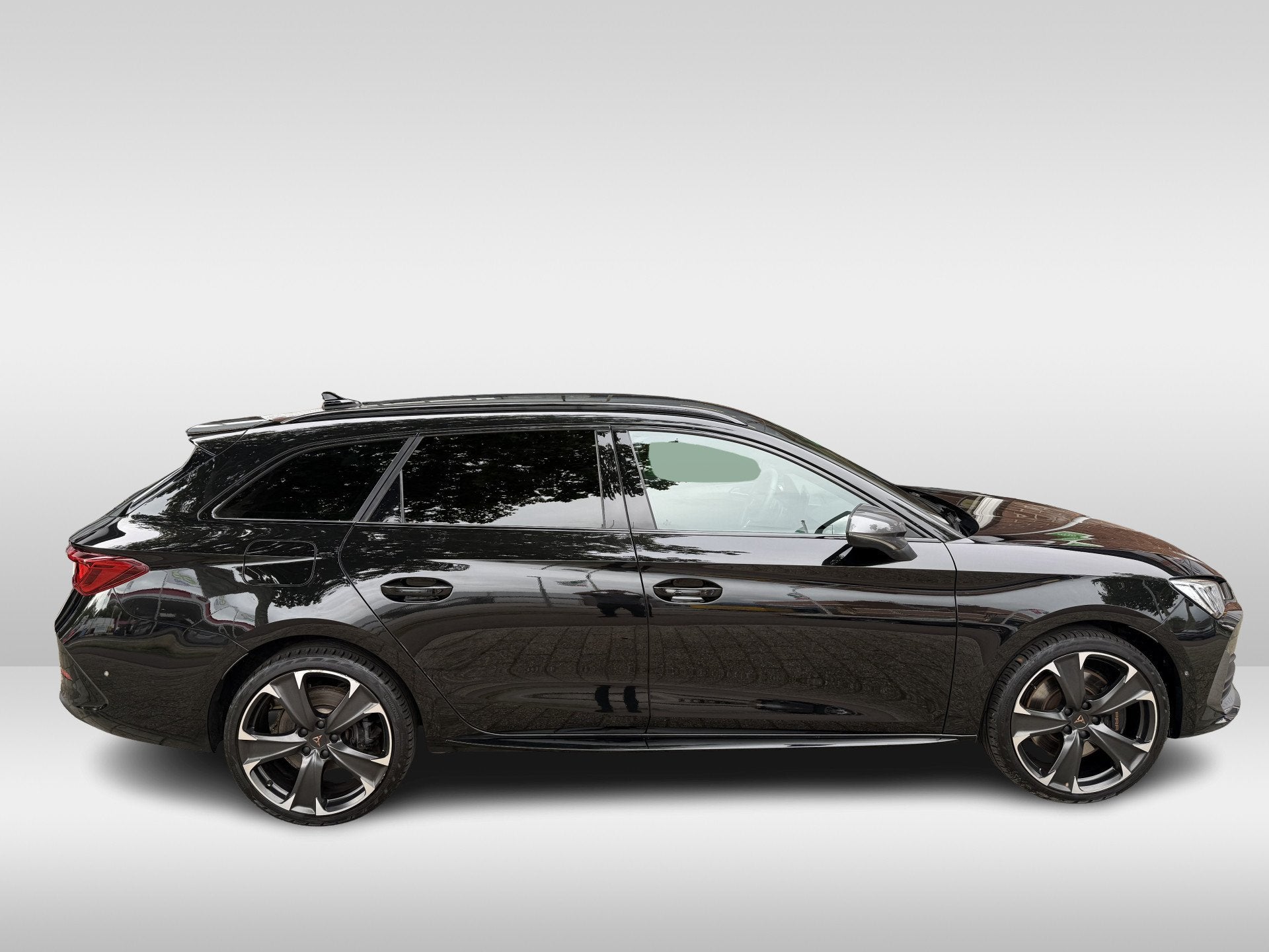 CUPRA Leon Sportstourer 1.4 e-Hybrid VZ Business 245PK | app, Auto's, 77 km/l, Gebruikt, 4 cilinders, Leon