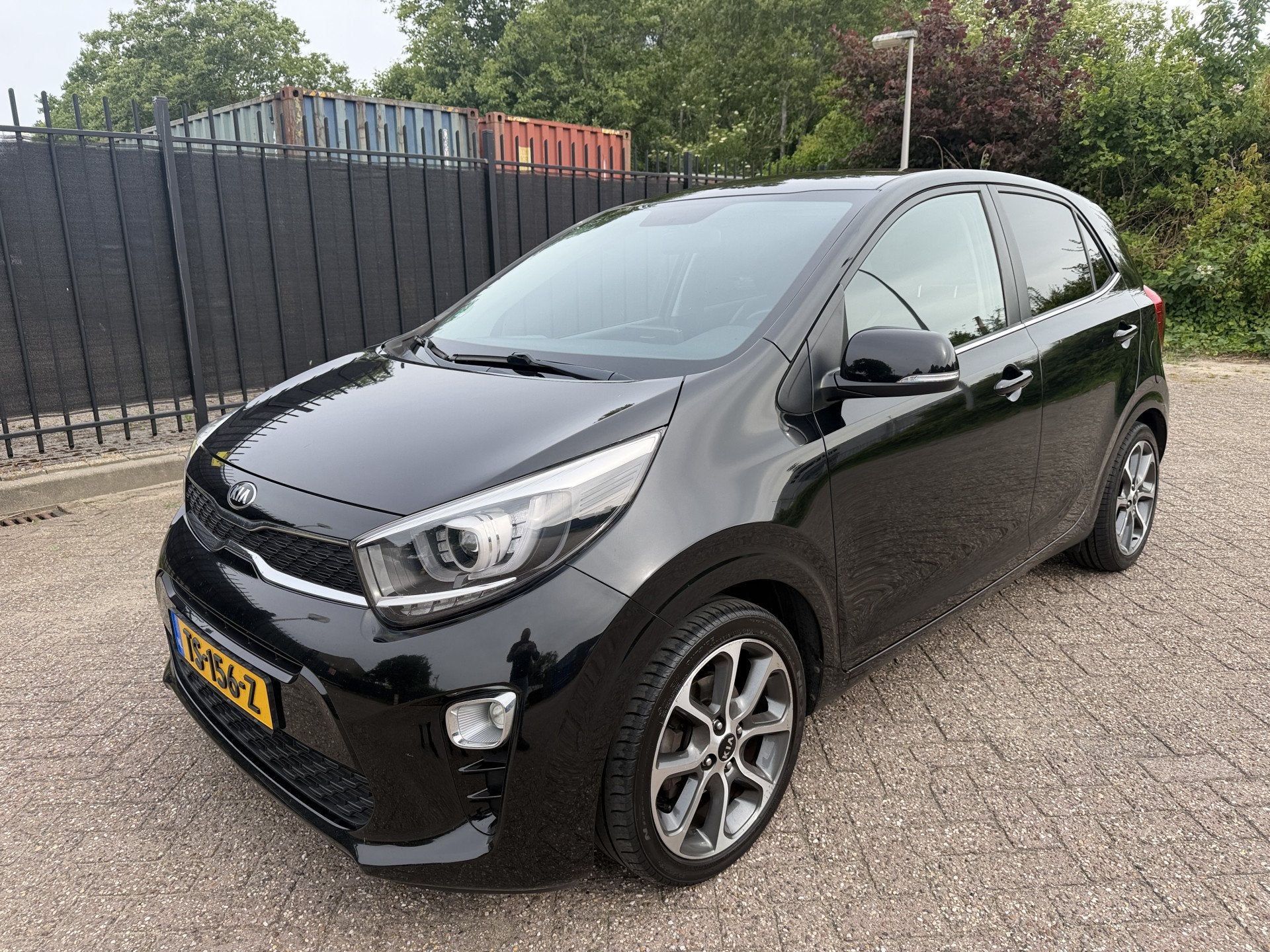 Kia Picanto 1.0 CVVT Design Edition Carplay/Leer/Camera/Clim, Auto's, Voorwielaandrijving, Gebruikt, 4 stoelen, Zwart