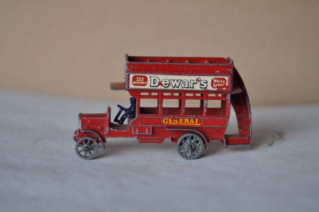 Lesney "B" bus+city tram+koets met paarden, Ophalen of Verzenden, Gebruikt, Bus of Vrachtwagen