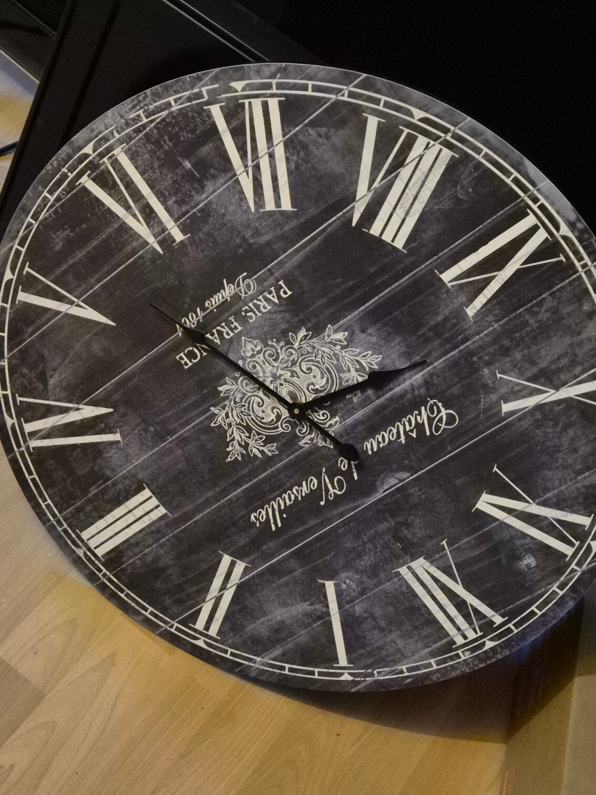Grote wandklok met Romeinse cijfers - Vintage stijl, Ophalen, Vintage, Analoog, Zwart