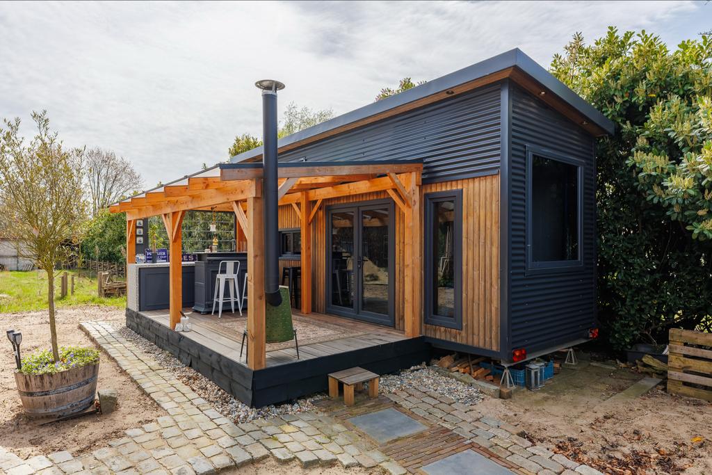 Tiny house, hoogwaardig en stijlvol met veranda., Vakantie, Gelderland en Veluwe, Chalet, Bungalow of Caravan