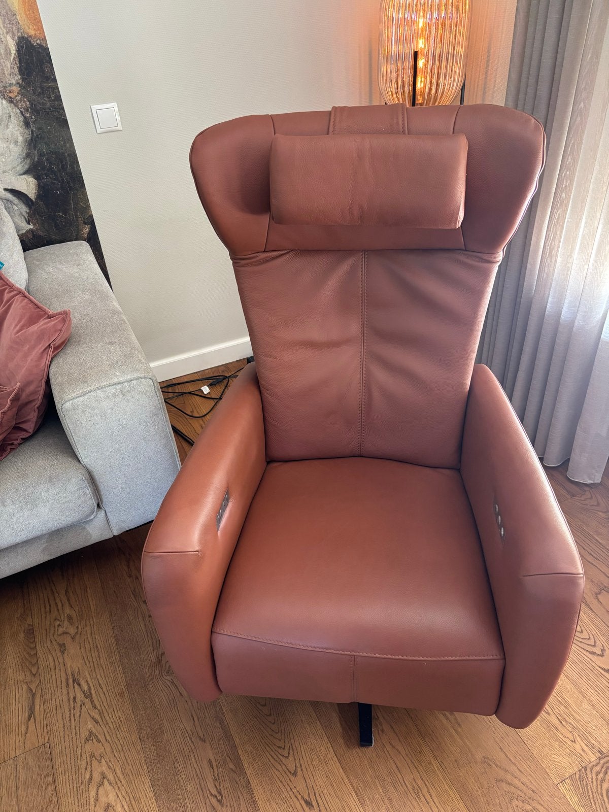 Prominent relaxfauteuil elektrische verstelling/Verwarming, Huis en Inrichting, Fauteuils, Ophalen, Zo goed als nieuw, Leer, 75 tot 100 cm