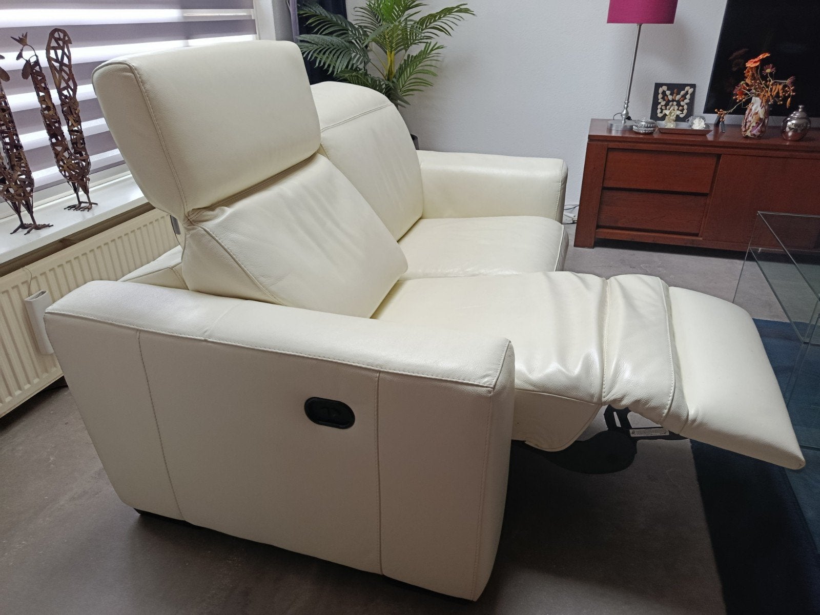 Comfortabele lederen tweezitsbank met relaxfunctie, Ophalen, Gebruikt, 150 tot 200 cm, Tweepersoons
