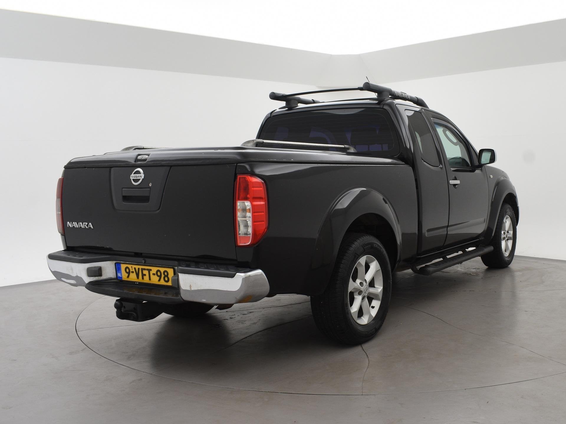 Nissan Navara 2.5 dCi XE 172 PK KING CAB COMFORT + TREKHAAK, Auto's, Stof, Gebruikt, Overige modellen, 4 cilinders