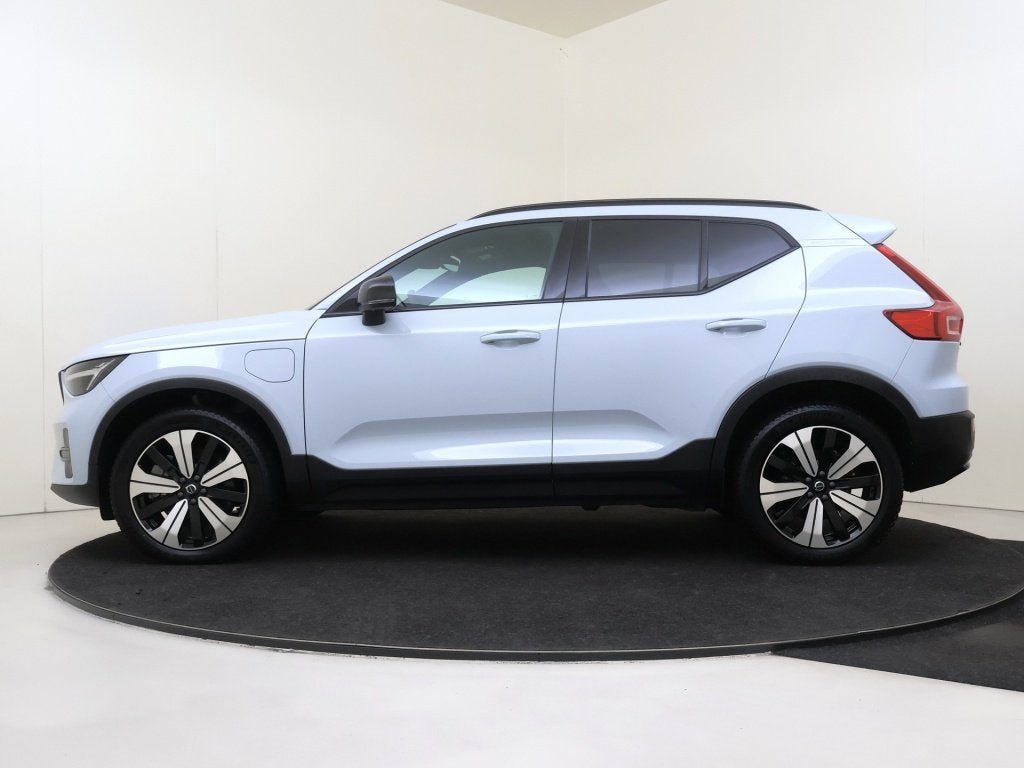 Volvo XC40 T5 Plus Dark | 360° Camera | Keyless | 19" |, Auto's, Volvo, Automaat, 12 maanden, 1712 kg, Blauw