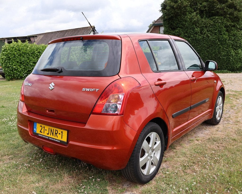 Suzuki Swift 1.3 Shogun| Airco|Elek. ramen|NL-Auto-NAP|Goed, Auto's, Suzuki, Voorwielaandrijving, Stof, Zwart, 400 kg