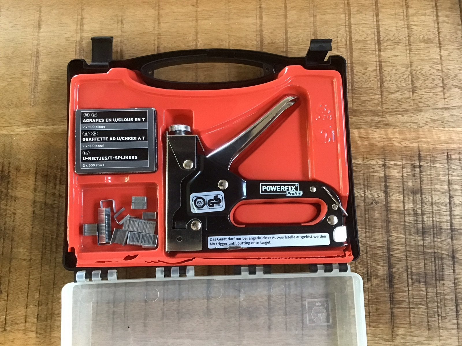 POWERFIX Profi Tacker/Nietmachine met nietjes en spijkers, Ophalen, Zo goed als nieuw, Tacker/nietmachine, Overige merken