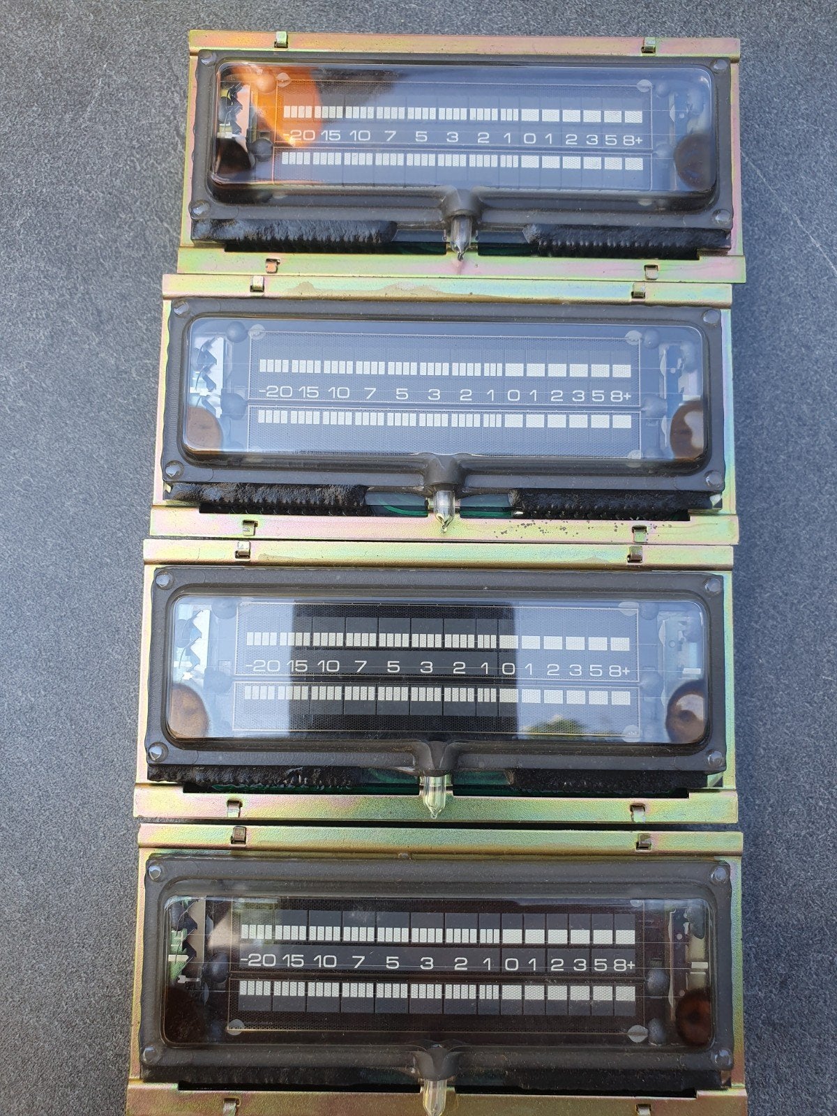 Set van 4 Vintage VU-meters - Analoge Audio Indicatoren, Muziek en Instrumenten, Ophalen of Verzenden