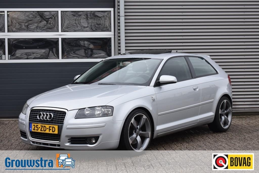 Audi A3 2.0 TDI ATTR. BNS / PANO DAK / CLIMA / PDC / 100% ON, Auto's, Audi, Voorwielaandrijving, Gebruikt, 4 cilinders, 700 kg