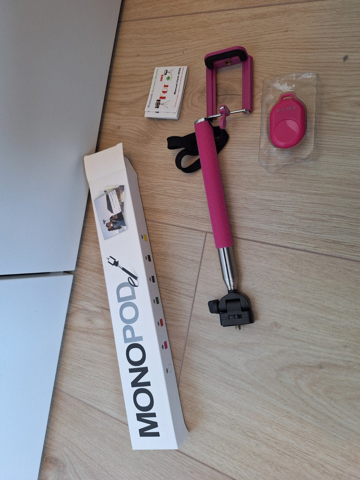 Nieuwe Monopod Selfie Stick met Afstandsbediening - Roze, Ophalen of Verzenden, Nieuw