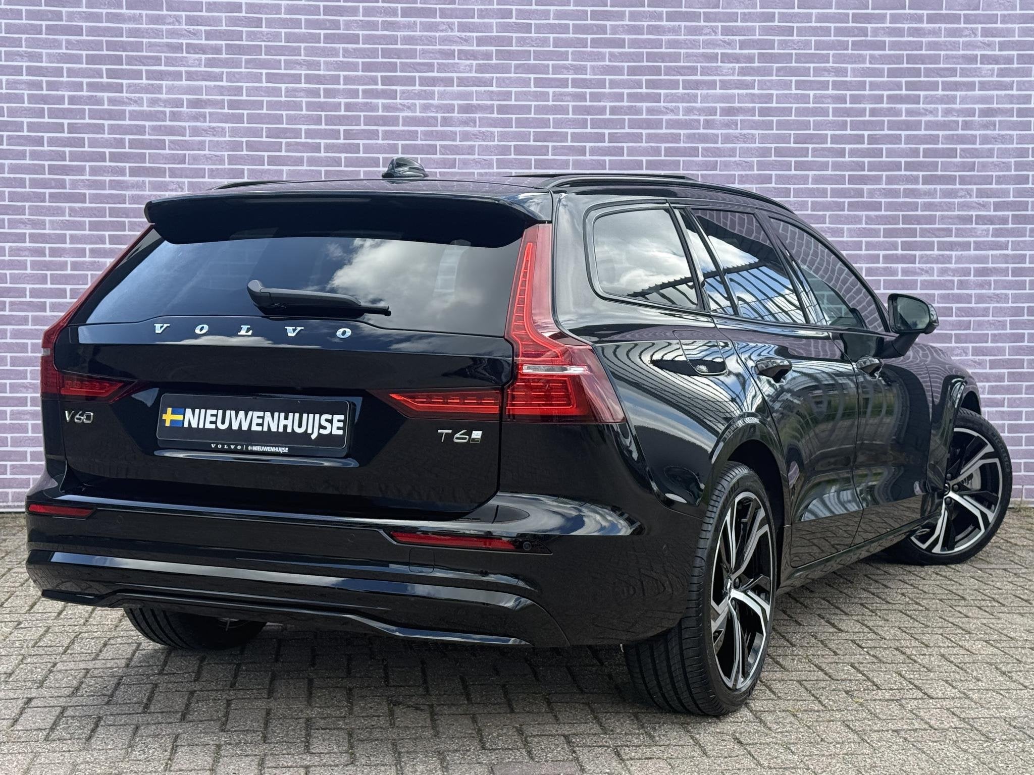 Volvo V60 2.0 T6 Plug-in hybrid AWD Ultra Dark |SOH 100%| 36, Automaat, Stof, Gebruikt, Euro 6