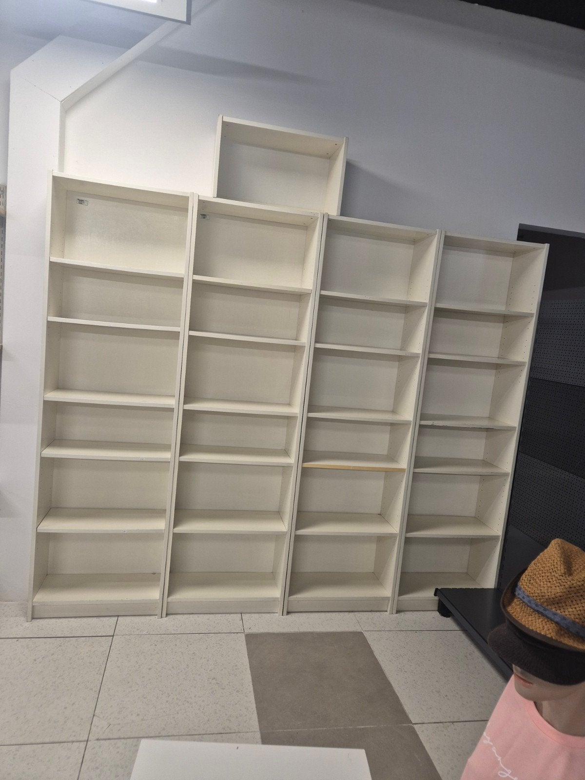 Winkel inrichting, Ophalen, Zo goed als nieuw